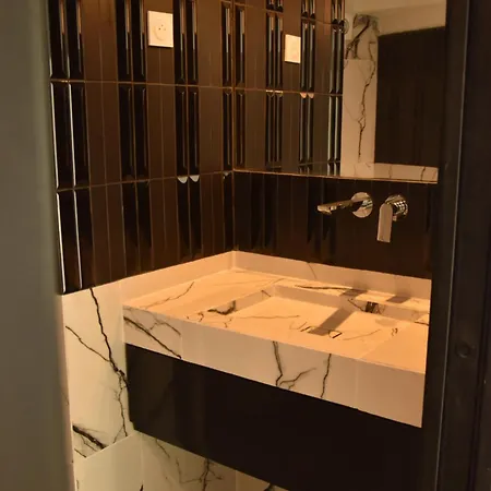 Les Fleurs 3 Ch 3 S De Bain Αντίμπ
